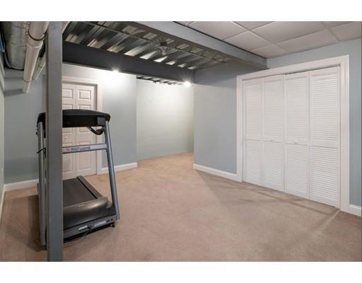 5 Fernway Winchester, MA 01890 - Photo 23 of 36