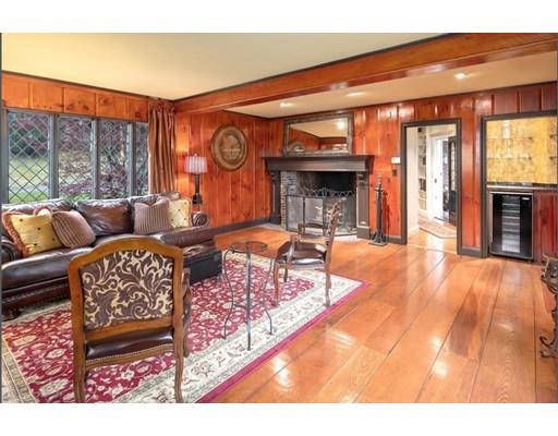 5 Fernway Winchester, MA 01890 - Photo 8 of 36