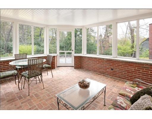 5 Fernway Winchester, MA 01890 - Photo 9 of 36