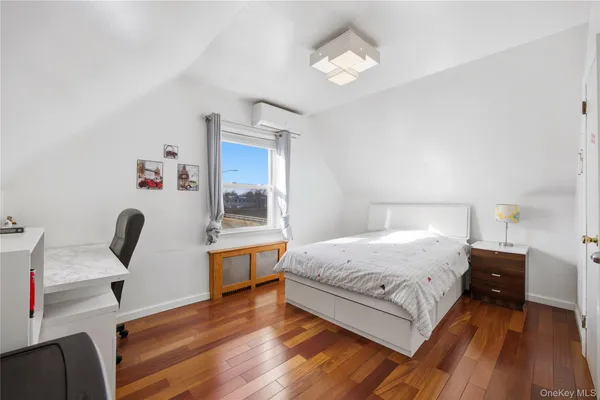 $1,338,888 | 32-03 Clearview Expressway | Bayside