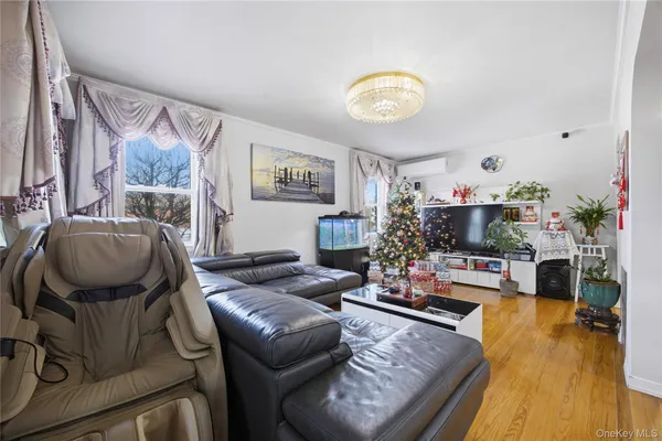 $1,338,888 | 32-03 Clearview Expressway | Bayside