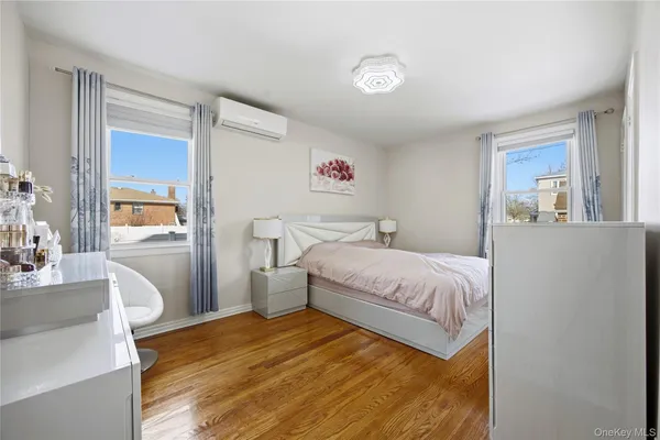 $1,338,888 | 32-03 Clearview Expressway | Bayside