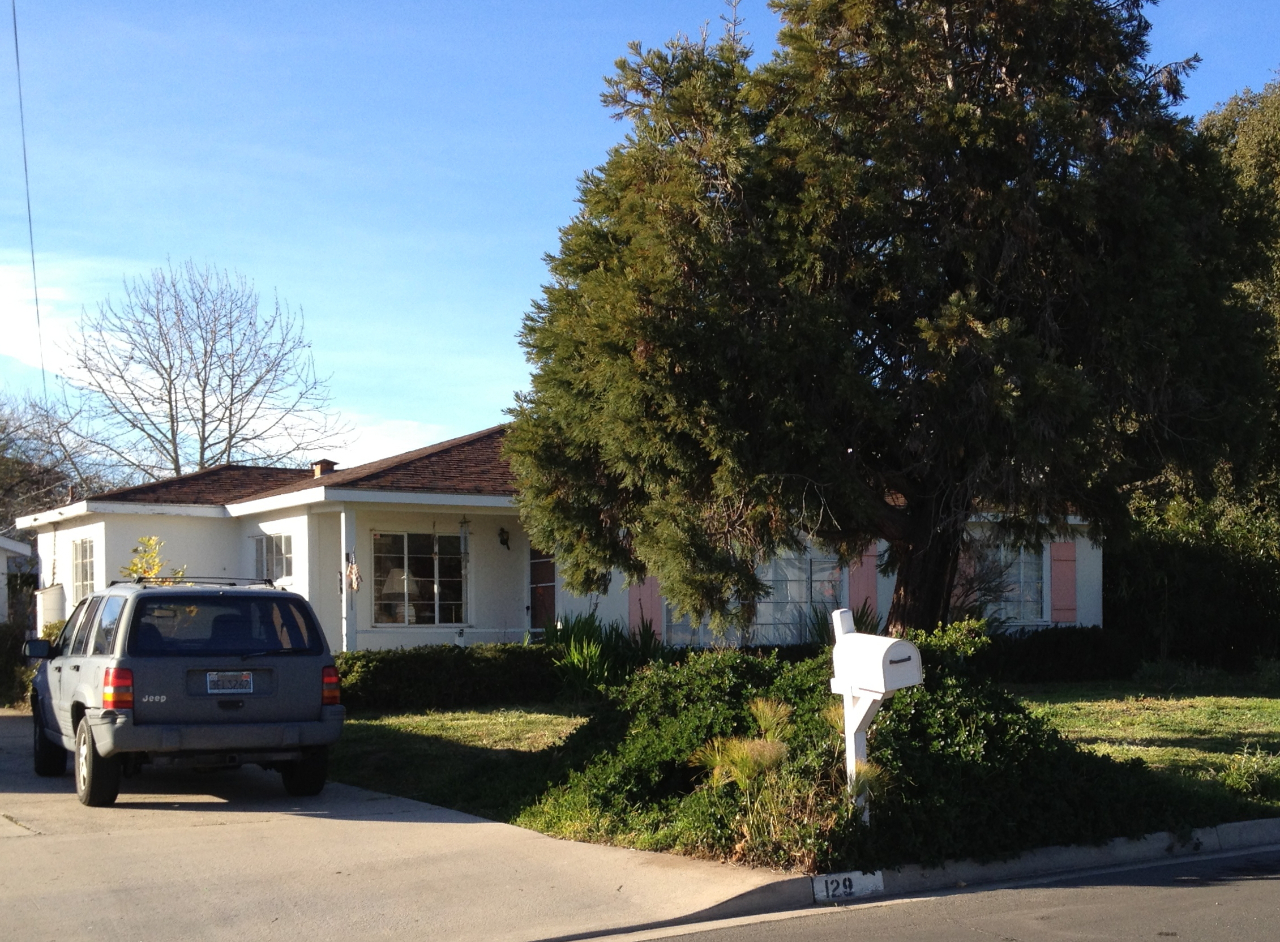 129 Oliver Road Santa Barbara, CA 93109 - Photo 10 of 11 Oliver Front 1-22-13