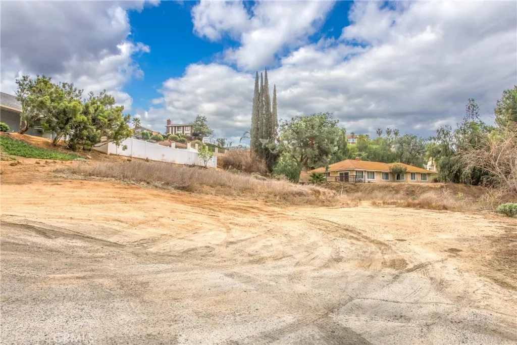 21 Judy Ann Drive Riverside, CA 92505 - Photo 12 of 20 a view of a backyard of the house