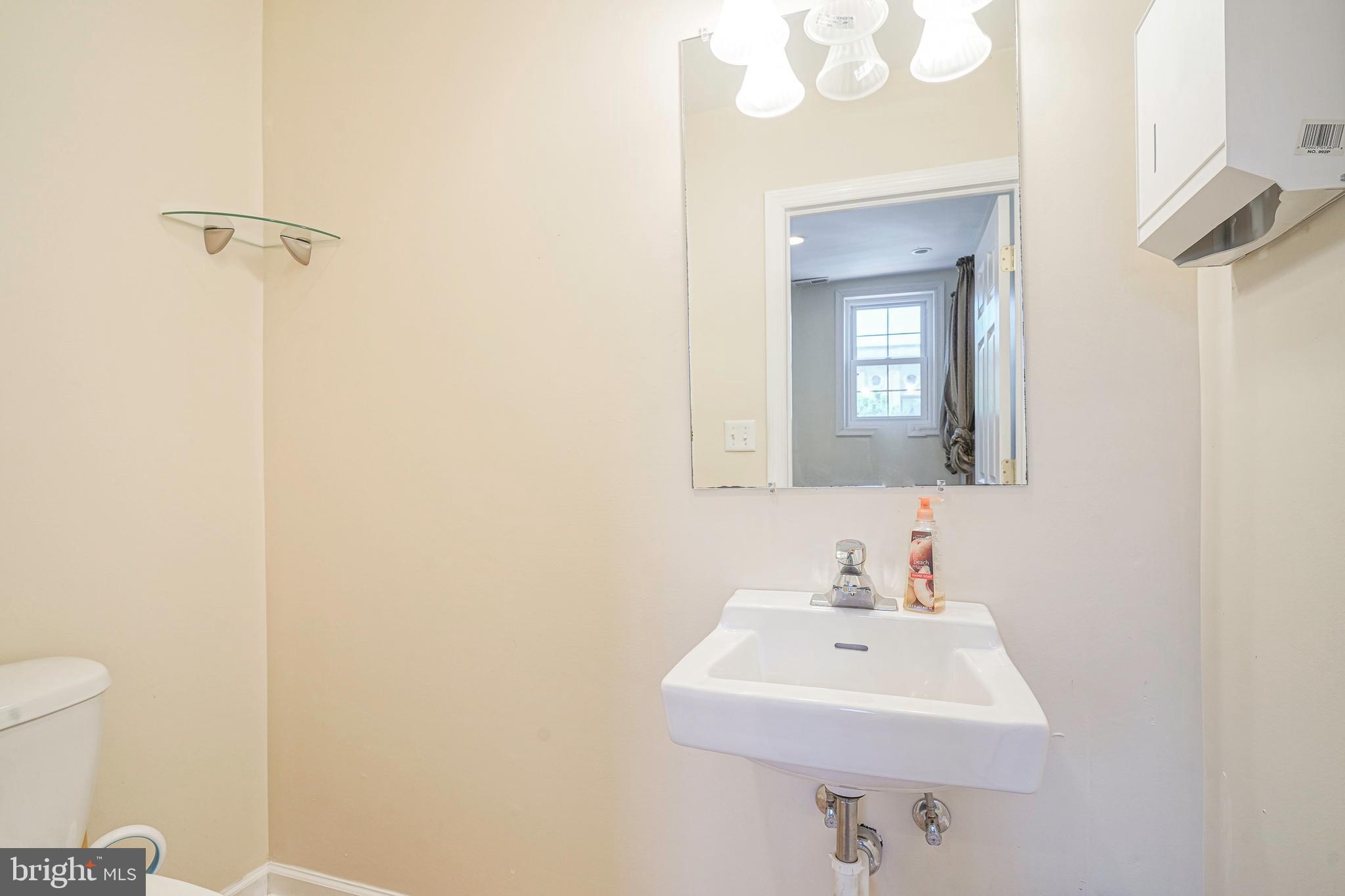526 Cooper Street Camden, NJ 08102 - Photo 16 of 37