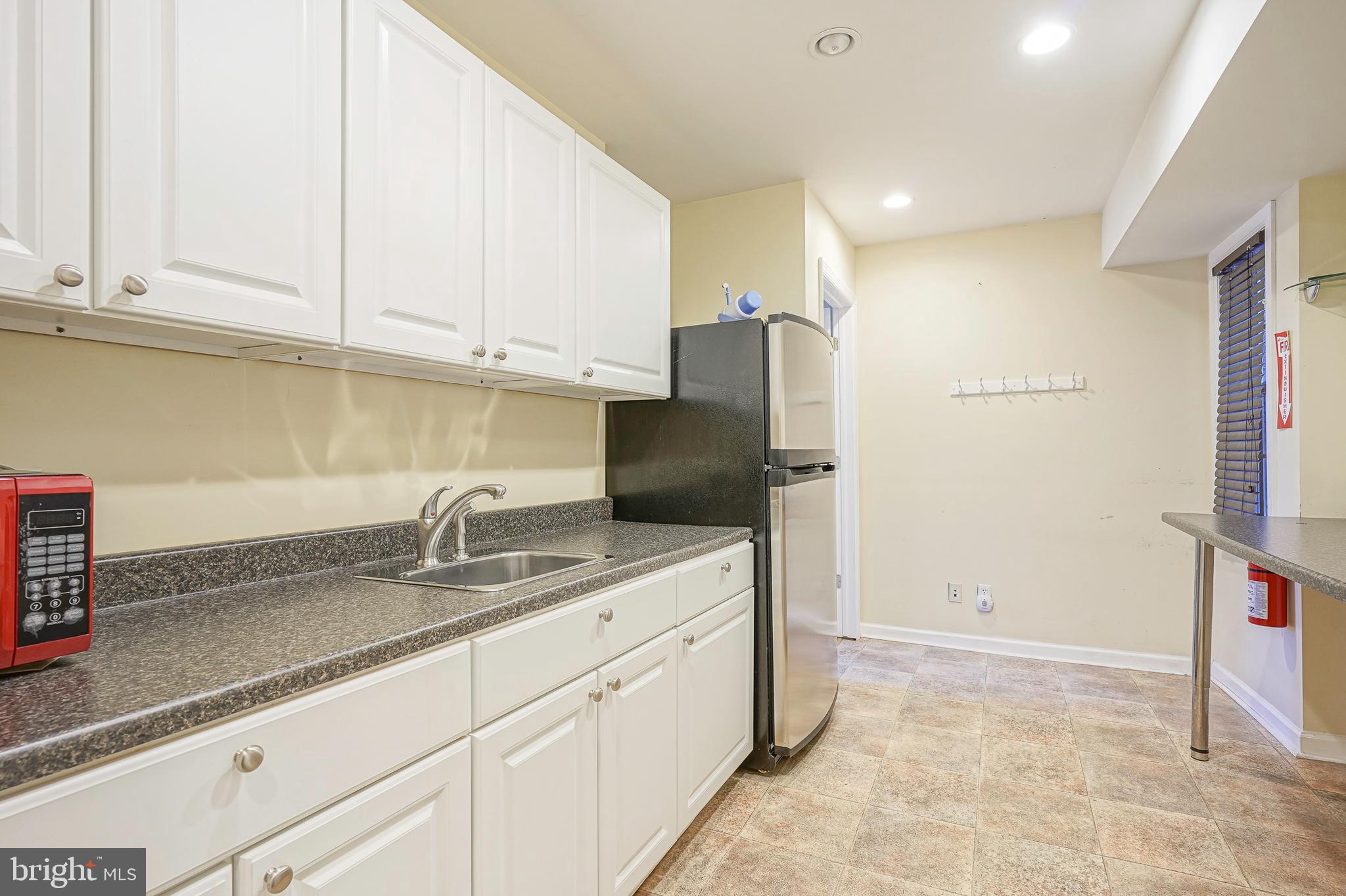 526 Cooper Street Camden, NJ 08102 - Photo 18 of 37