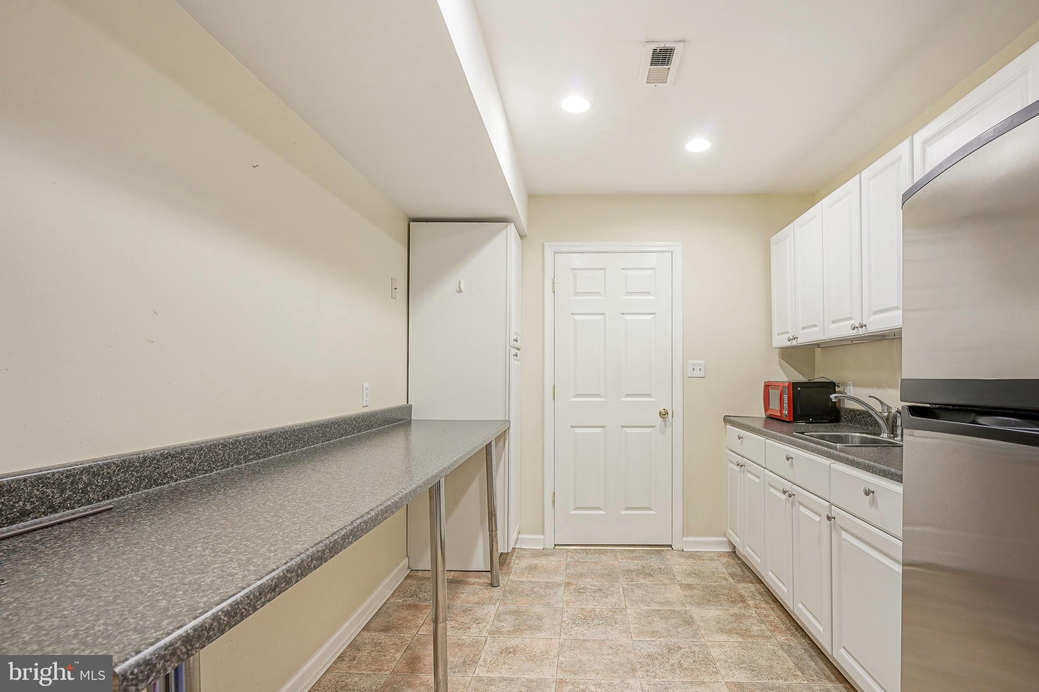 526 Cooper Street Camden, NJ 08102 - Photo 19 of 37