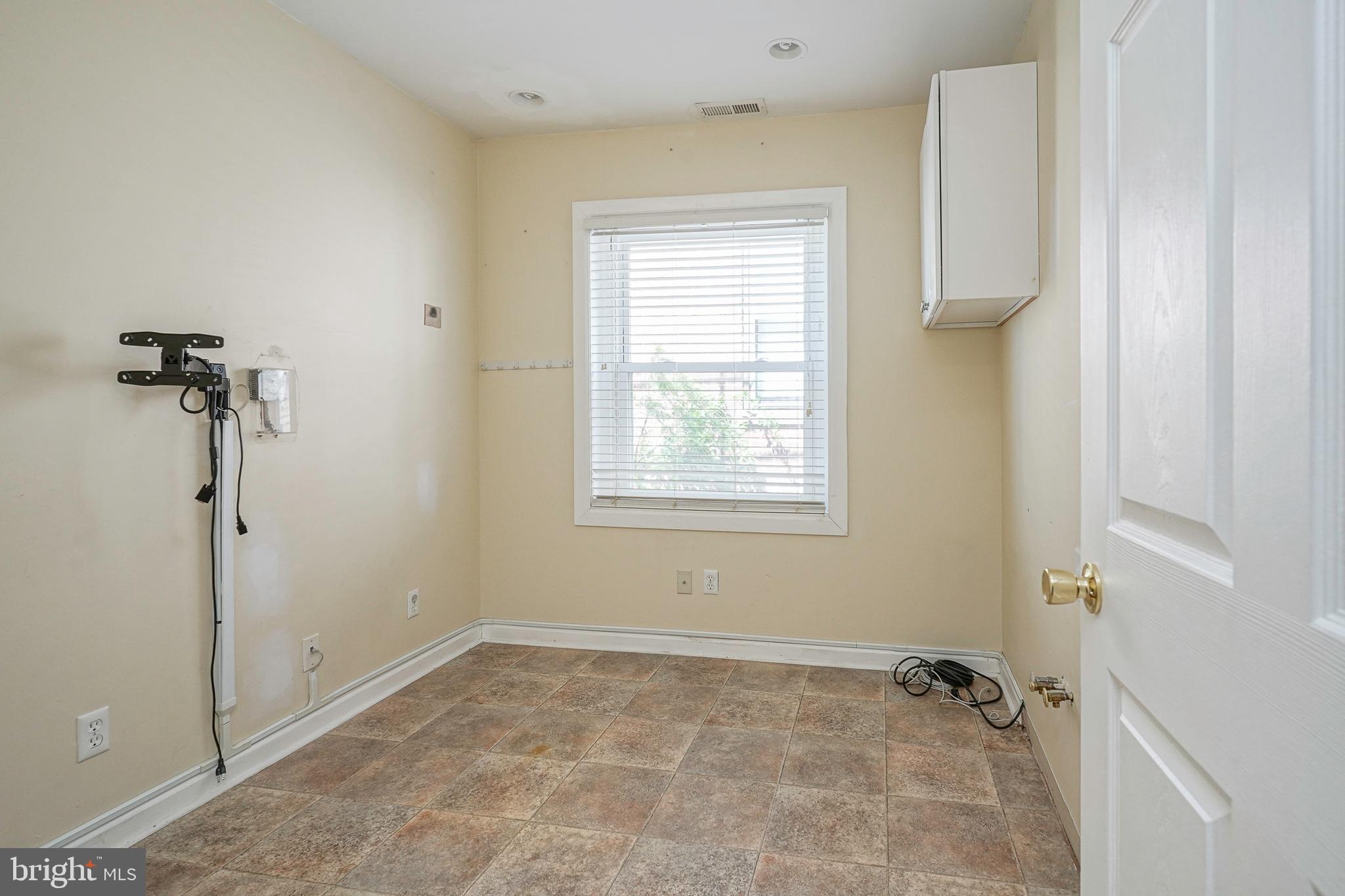 526 Cooper Street Camden, NJ 08102 - Photo 21 of 37
