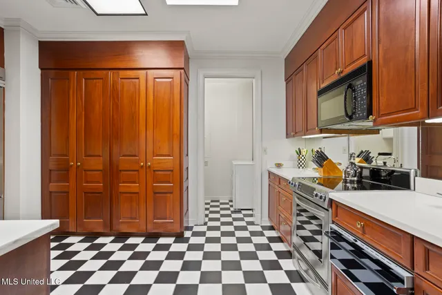 $550,000 | 1200 Meadowbrook Road, Unit 49, Jackson, MS 39206