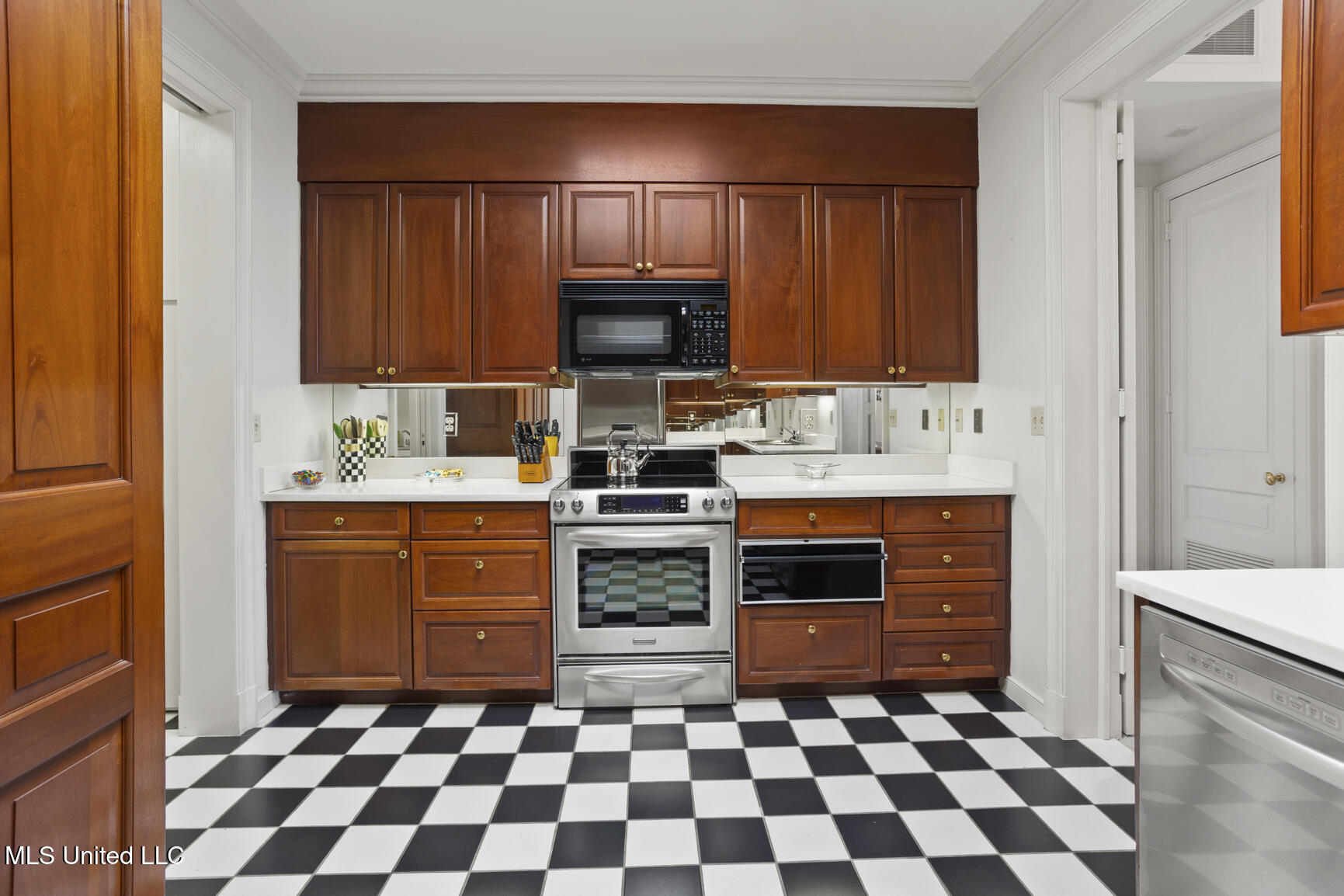 1200 Meadowbrook Road, Unit 49 Jackson, MS 39206 - Photo 16 of 40 49 Barrington-15