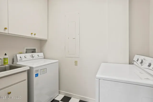 $550,000 | 1200 Meadowbrook Road, Unit 49, Jackson, MS 39206