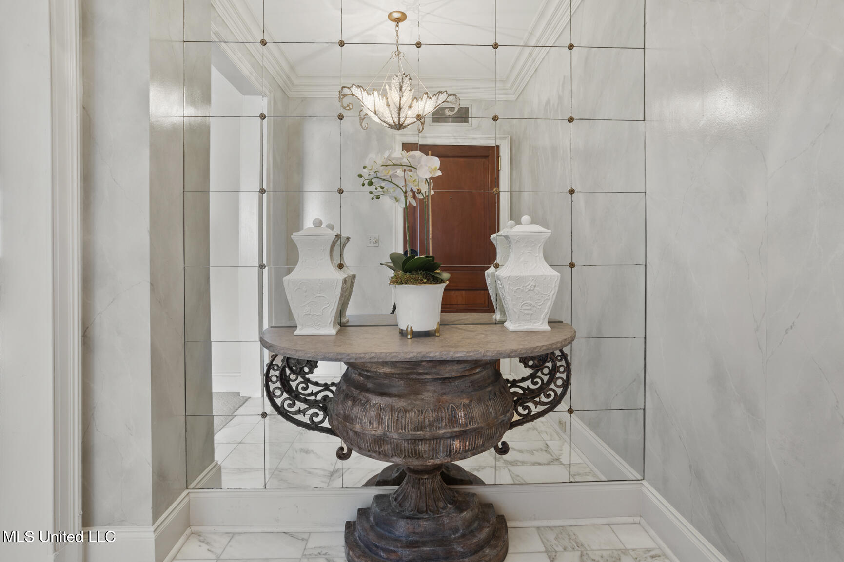 1200 Meadowbrook Road, Unit 49 Jackson, MS 39206 - Photo 2 of 40 49 Barrington-1