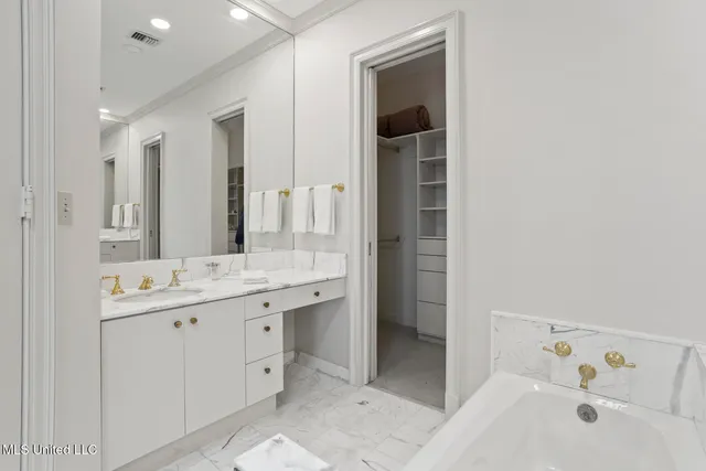 $550,000 | 1200 Meadowbrook Road, Unit 49, Jackson, MS 39206