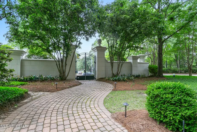 $550,000 | 1200 Meadowbrook Road, Unit 49, Jackson, MS 39206