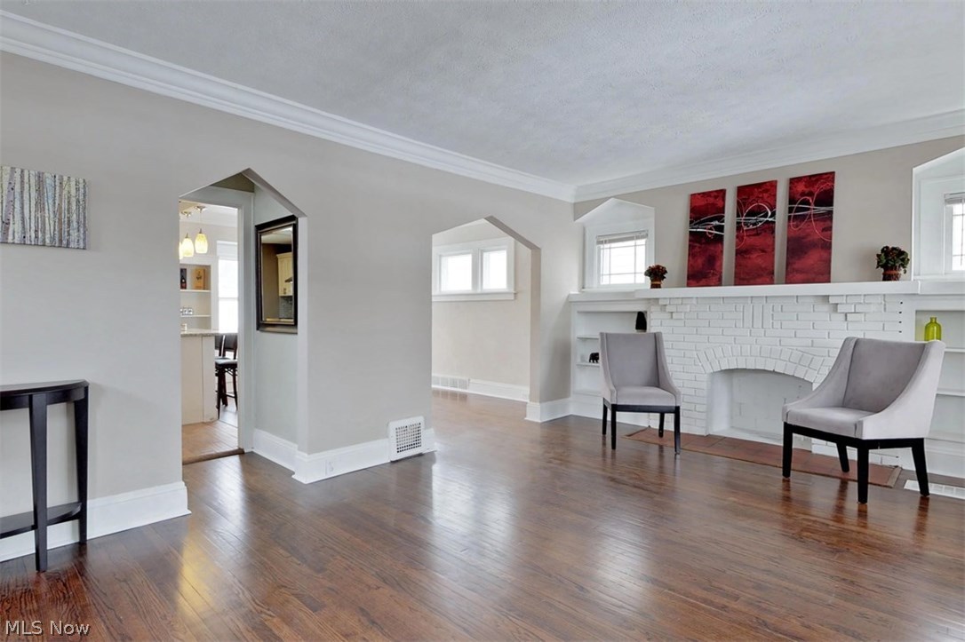 3309 Silsby Road Cleveland, OH 44118 - Photo 3 of 30 Gallery Image 3