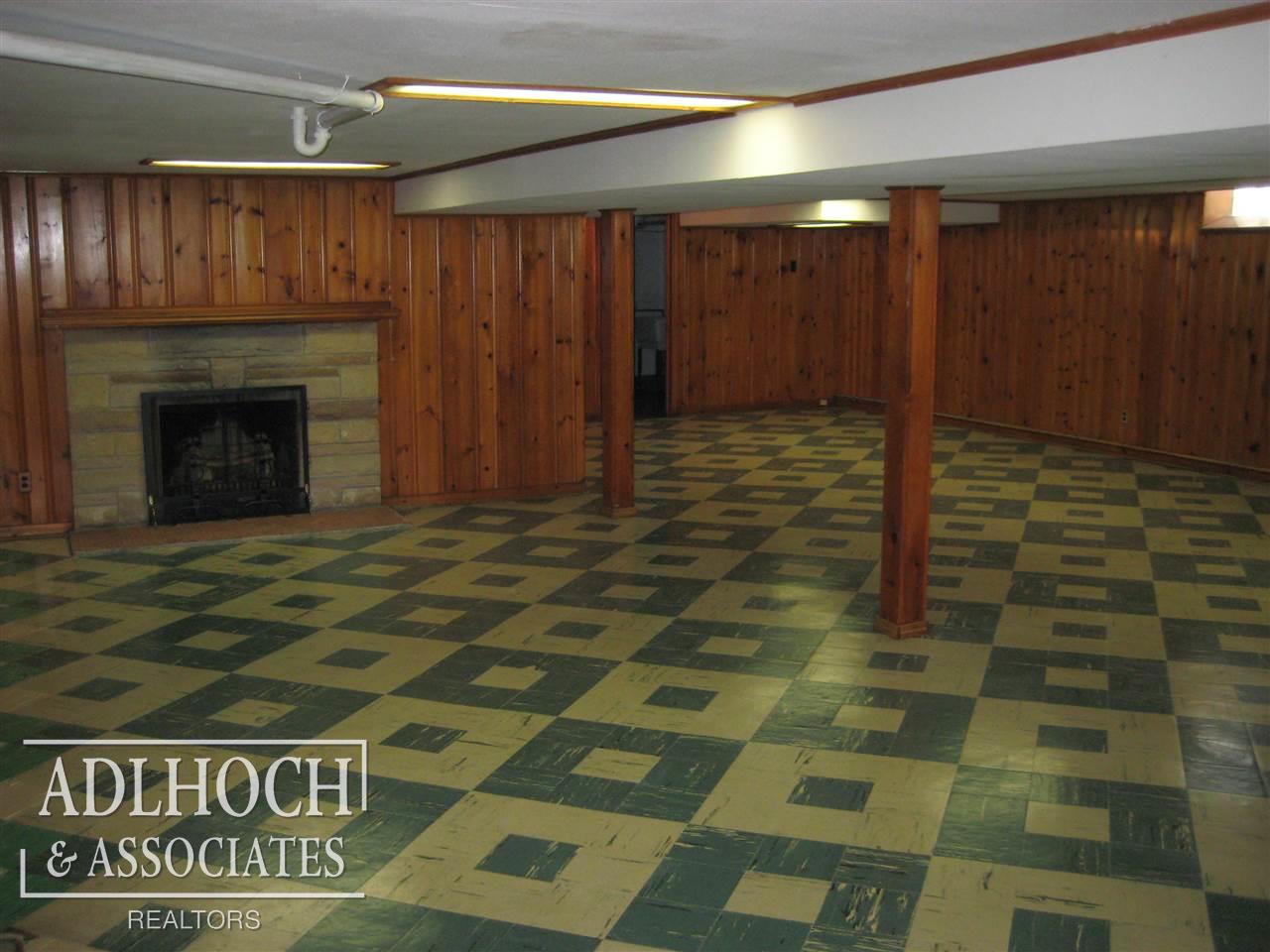 1300 North Renaud Road Grosse Pointe Woods, MI 48236 - Photo 12 of 14
