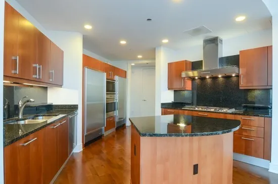 $12,500 | 401 North Wabash Avenue, Unit 56A, Chicago, IL 60611