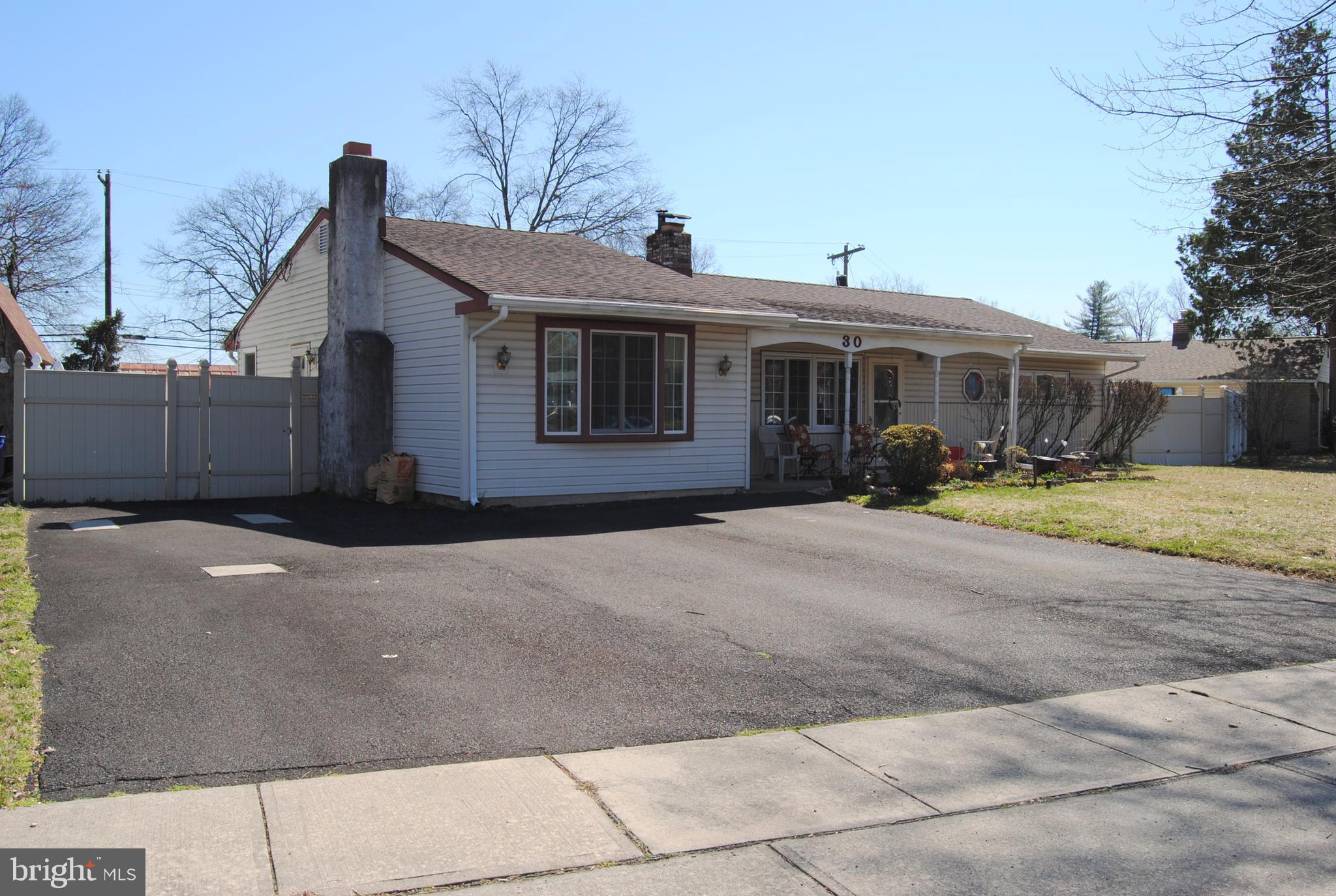 30 Bittersweet Road Levittown, PA 19057 - Photo 3 of 32 Gallery Image 3