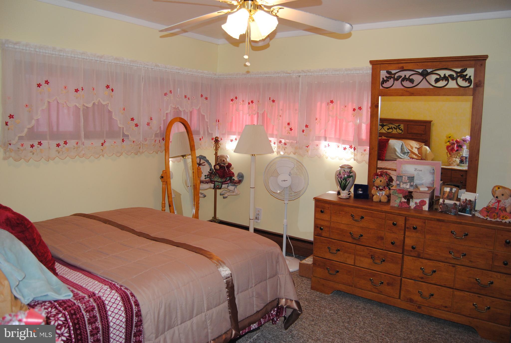 30 Bittersweet Road Levittown, PA 19057 - Photo 23 of 32 Gallery Image 23