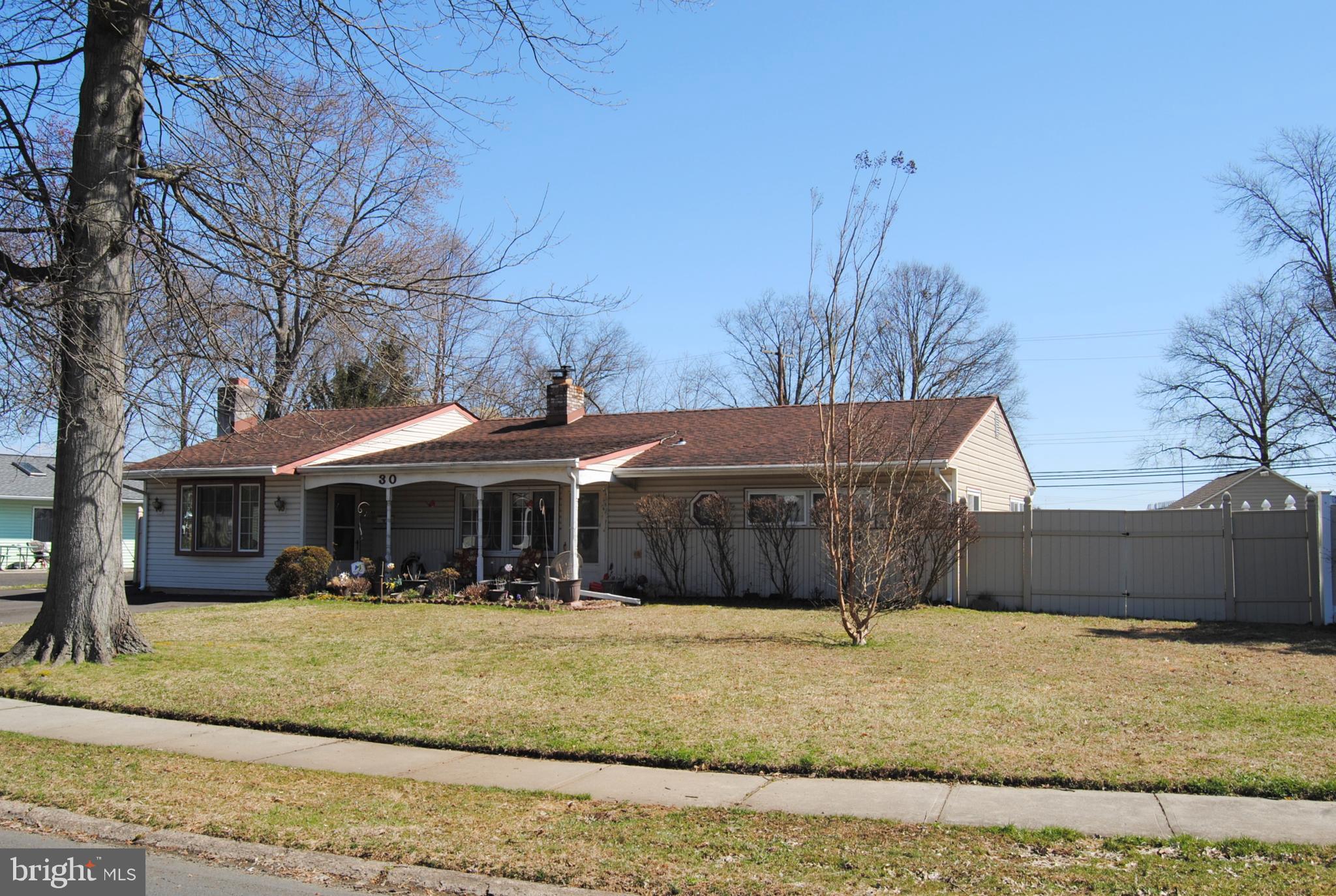 30 Bittersweet Road Levittown, PA 19057 - Photo 4 of 32 Gallery Image 4