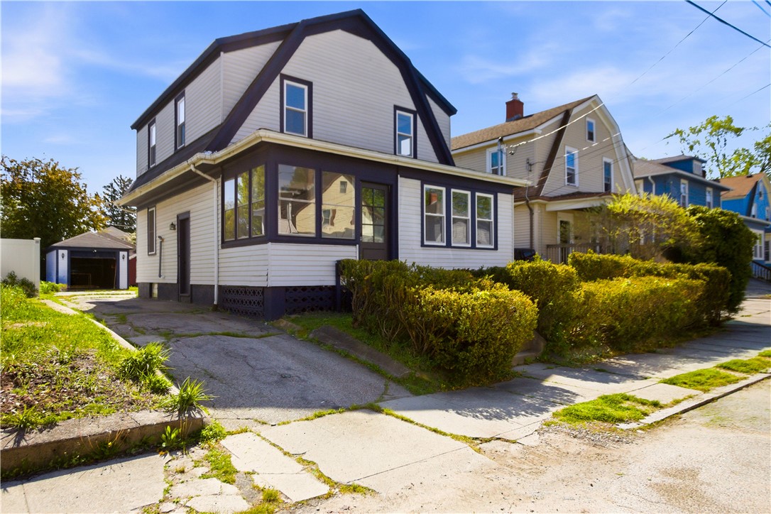 18 Harding Avenue Cranston, RI 02905 - Photo 2 of 33
