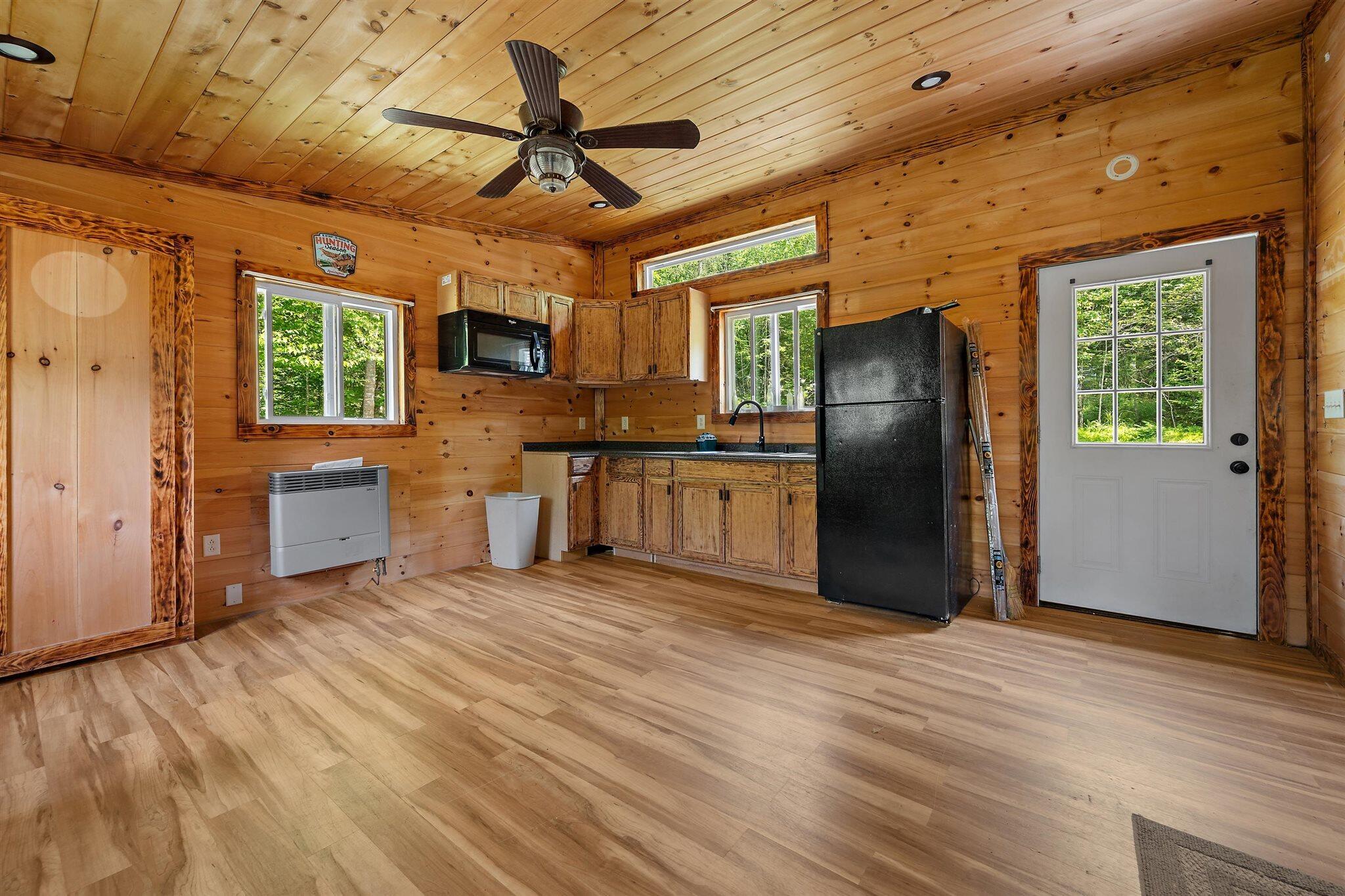 55 Edgewater Lane Bucksport, ME 04416 - Photo 28 of 45 35-ADU Kitchen
