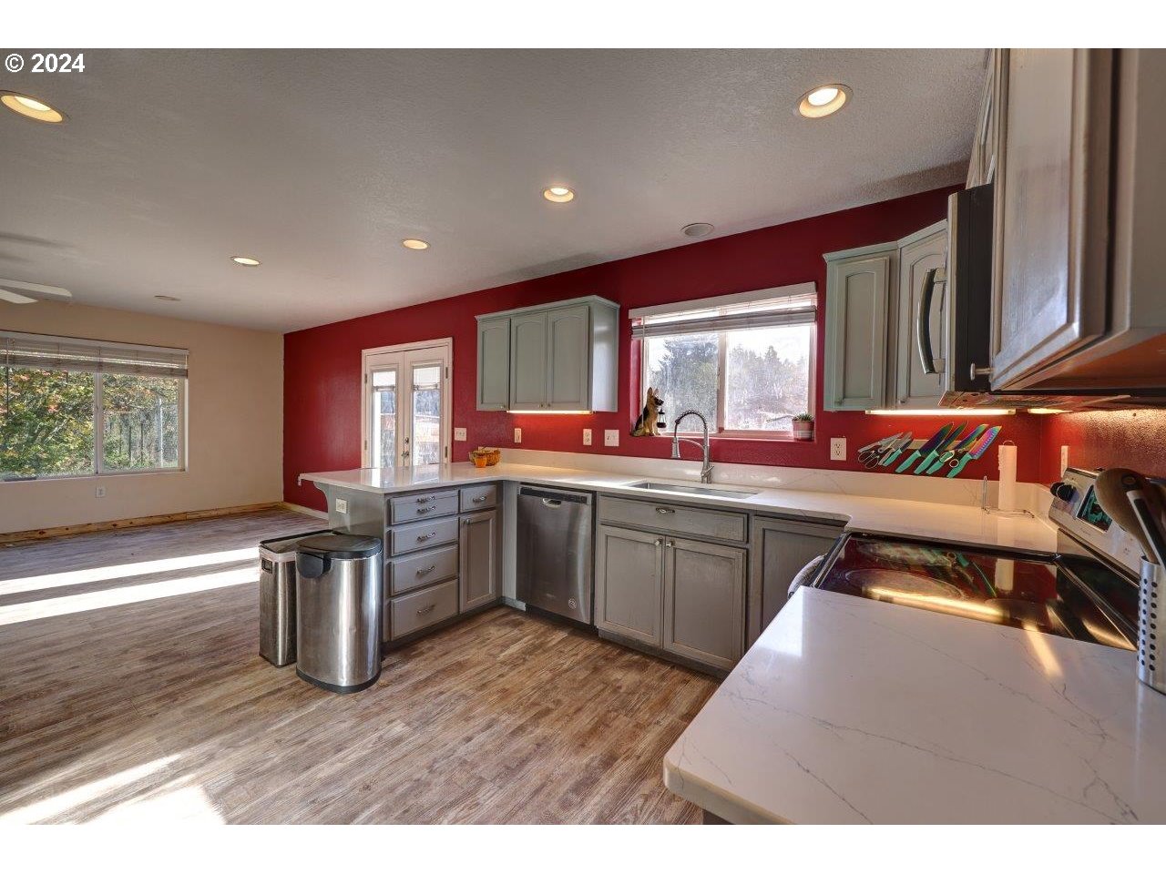 92520 State Champ Road Astoria, OR 97103 - Photo 6 of 40 Gallery Image 6