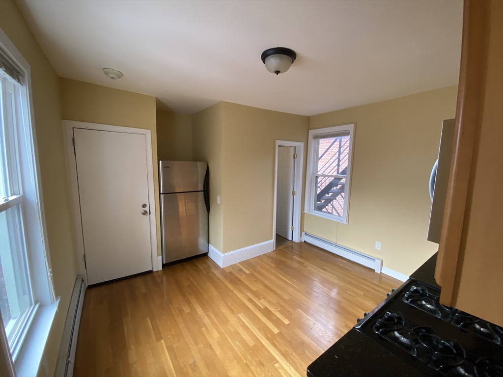 26 Pinckney Street, Unit 4 Somerville, MA 02145 - Photo 2 of 11