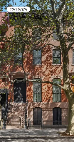 a black and white photo of a living room
