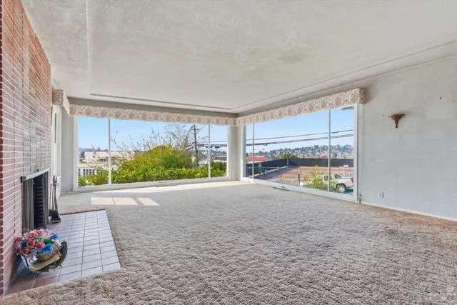 $699,999 | 2 El Camino Real, Vallejo, CA 94590