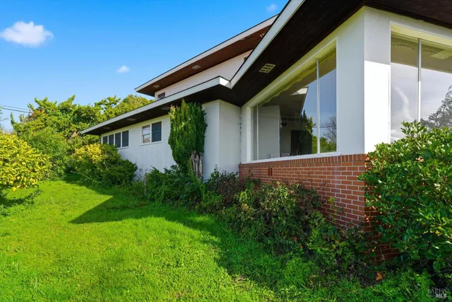 $699,999 | 2 El Camino Real, Vallejo, CA 94590