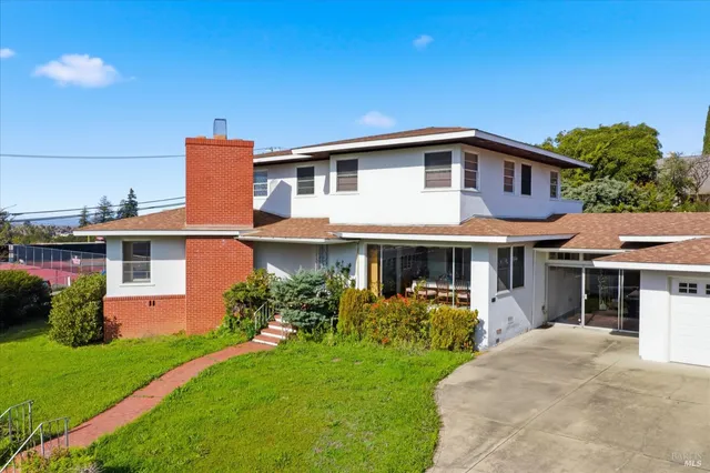 $699,999 | 2 El Camino Real, Vallejo, CA 94590