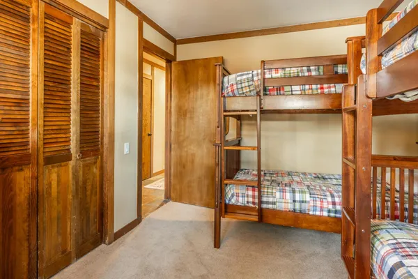 $1,250,000 | 221 Canyon Boulevard, Unit 230, Mammoth Lakes, CA 93546