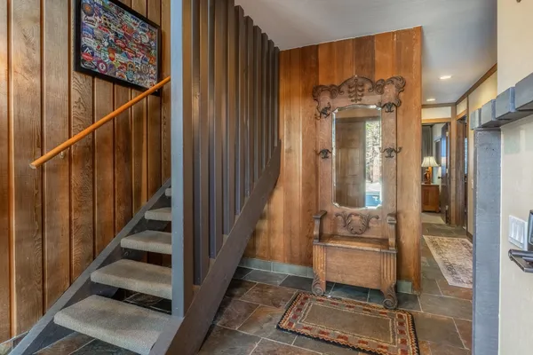 $1,250,000 | 221 Canyon Boulevard, Unit 230, Mammoth Lakes, CA 93546