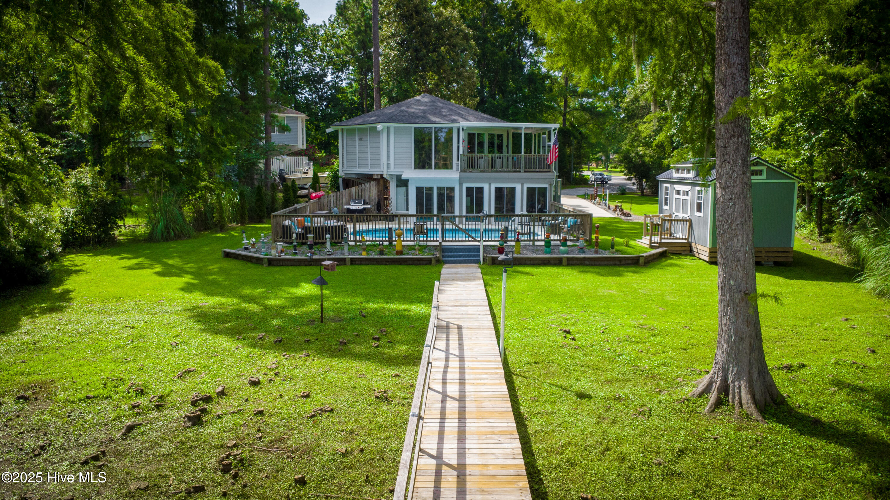 210 Gangplank Road New Bern, NC 28562 - Photo 3 of 86 Featuring an In-Ground Salt Water Pool