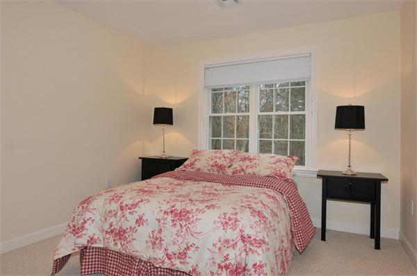 35 Ridgewood Street Ashland, MA 01721 - Photo 11 of 15