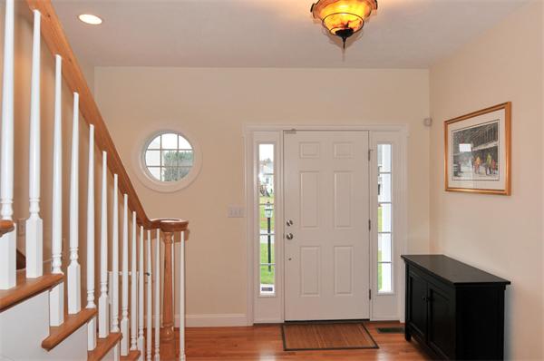 35 Ridgewood Street Ashland, MA 01721 - Photo 8 of 15