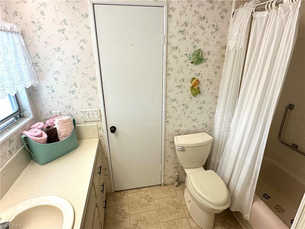 26212 Colony Road Bonita Springs, FL 34135 - Photo 23 of 34 Guest Bathroom.