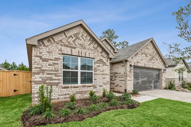 $324,990 | 973 Garden Path Drive, Willis, TX 77378