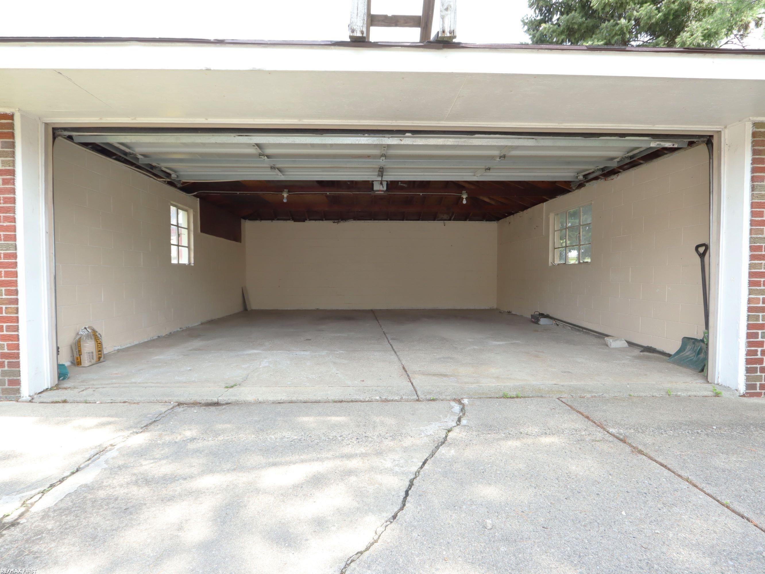 24830 Roxana Avenue Eastpointe, MI 48021 - Photo 25 of 27 50173327-7409c8cd-cf74-4dab-b54a-5686ab3591ae.JPG