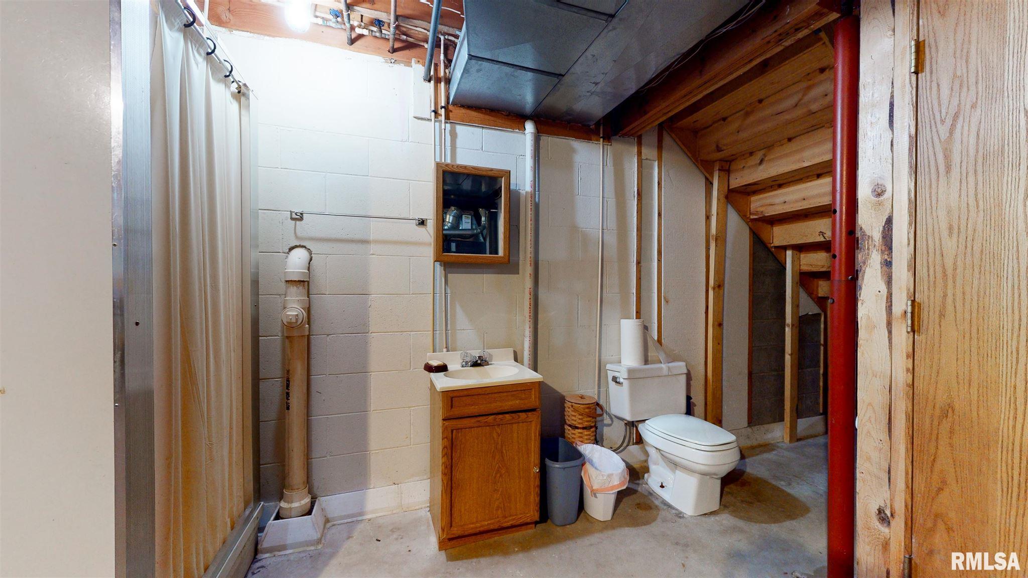 1010 Westgate Road Washington, IL 61571 - Photo 30 of 33 Gallery Image 30