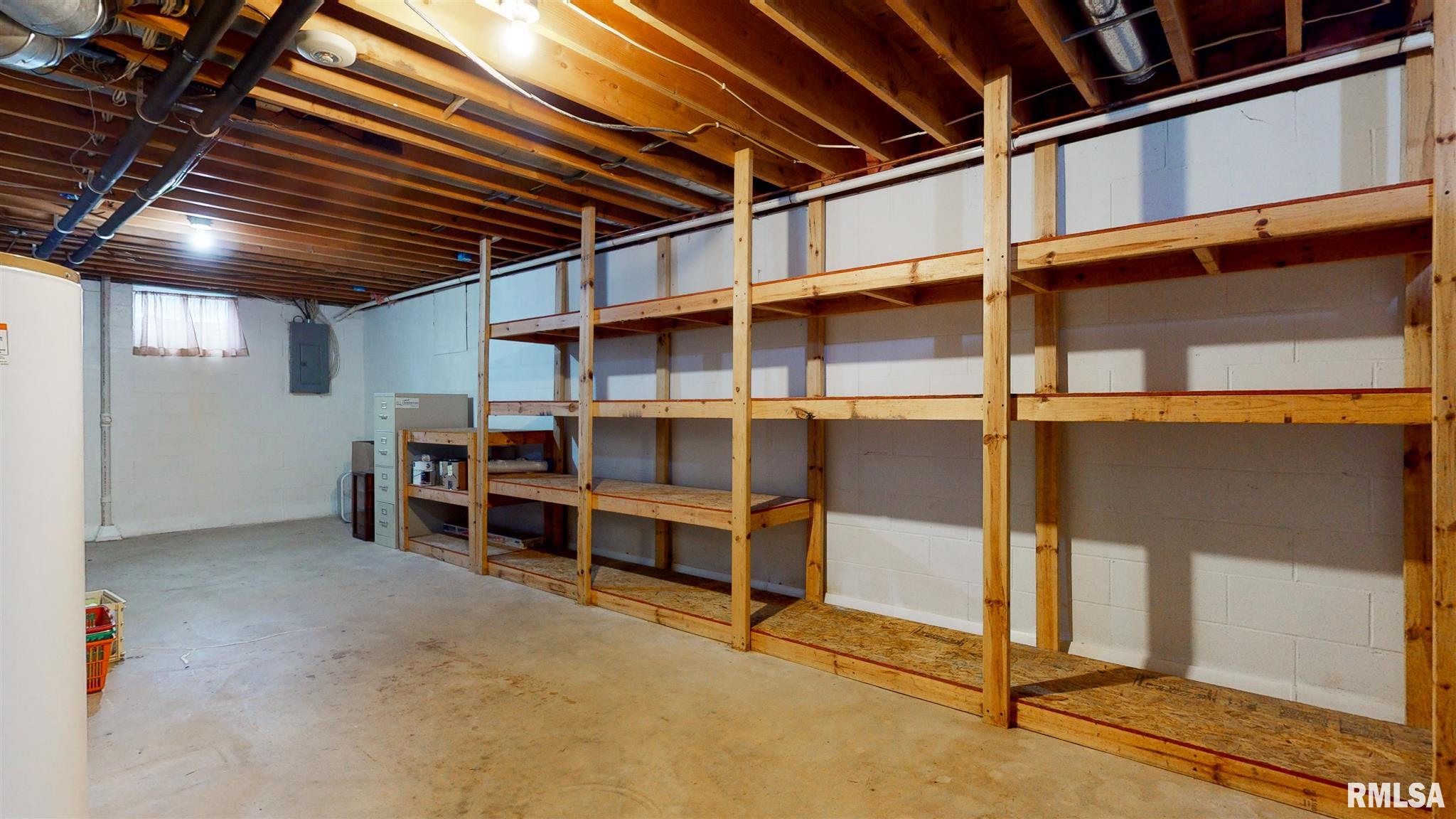 1010 Westgate Road Washington, IL 61571 - Photo 31 of 33 Gallery Image 31