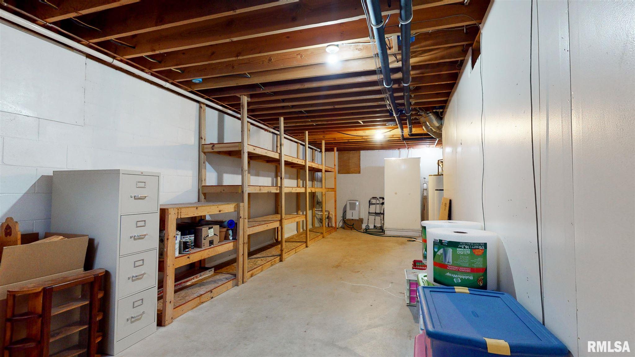 1010 Westgate Road Washington, IL 61571 - Photo 32 of 33 Gallery Image 32