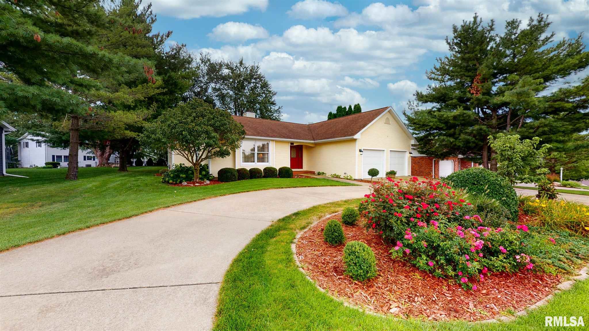 1010 Westgate Road Washington, IL 61571 - Photo 4 of 33 Gallery Image 4