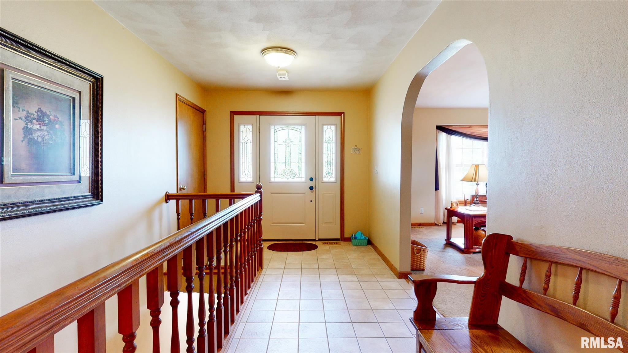 1010 Westgate Road Washington, IL 61571 - Photo 7 of 33 Gallery Image 7