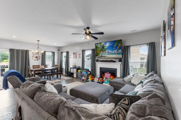 $435,000 | 7264 West Beyers Court, New Palestine, IN 46163