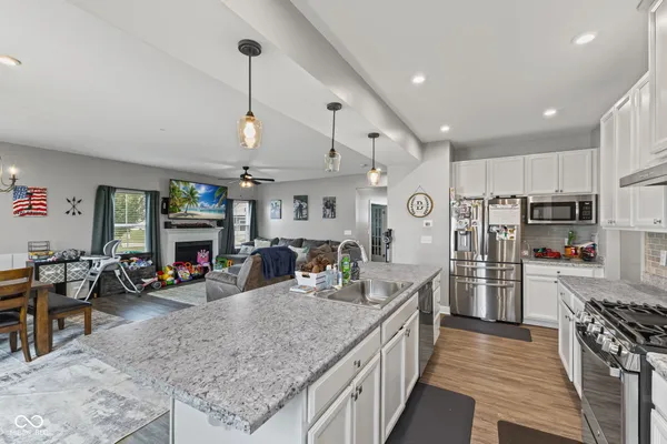 $435,000 | 7264 West Beyers Court, New Palestine, IN 46163