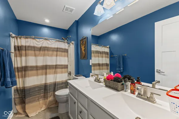 $435,000 | 7264 West Beyers Court, New Palestine, IN 46163