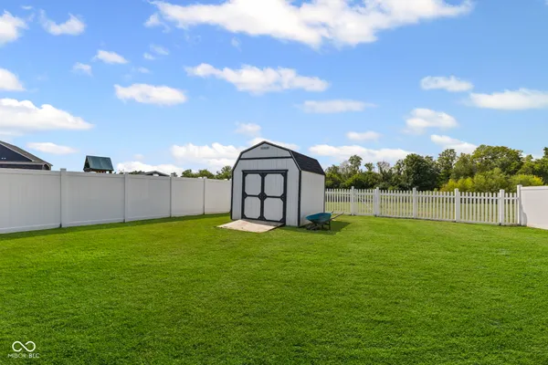 $435,000 | 7264 West Beyers Court, New Palestine, IN 46163