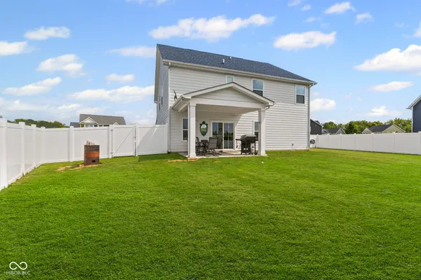 $435,000 | 7264 West Beyers Court, New Palestine, IN 46163